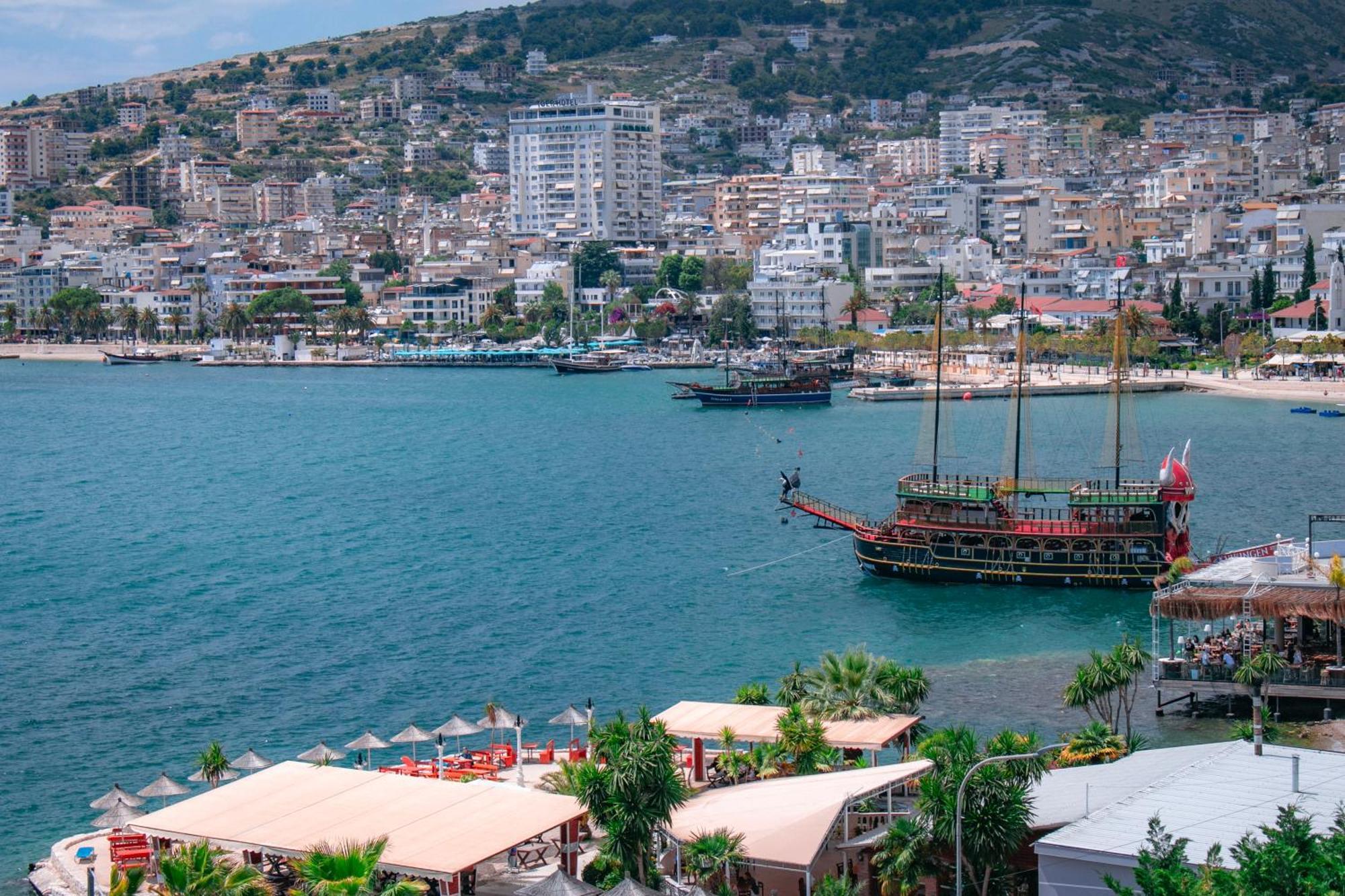 Hotel Fron Sarande Exterior photo