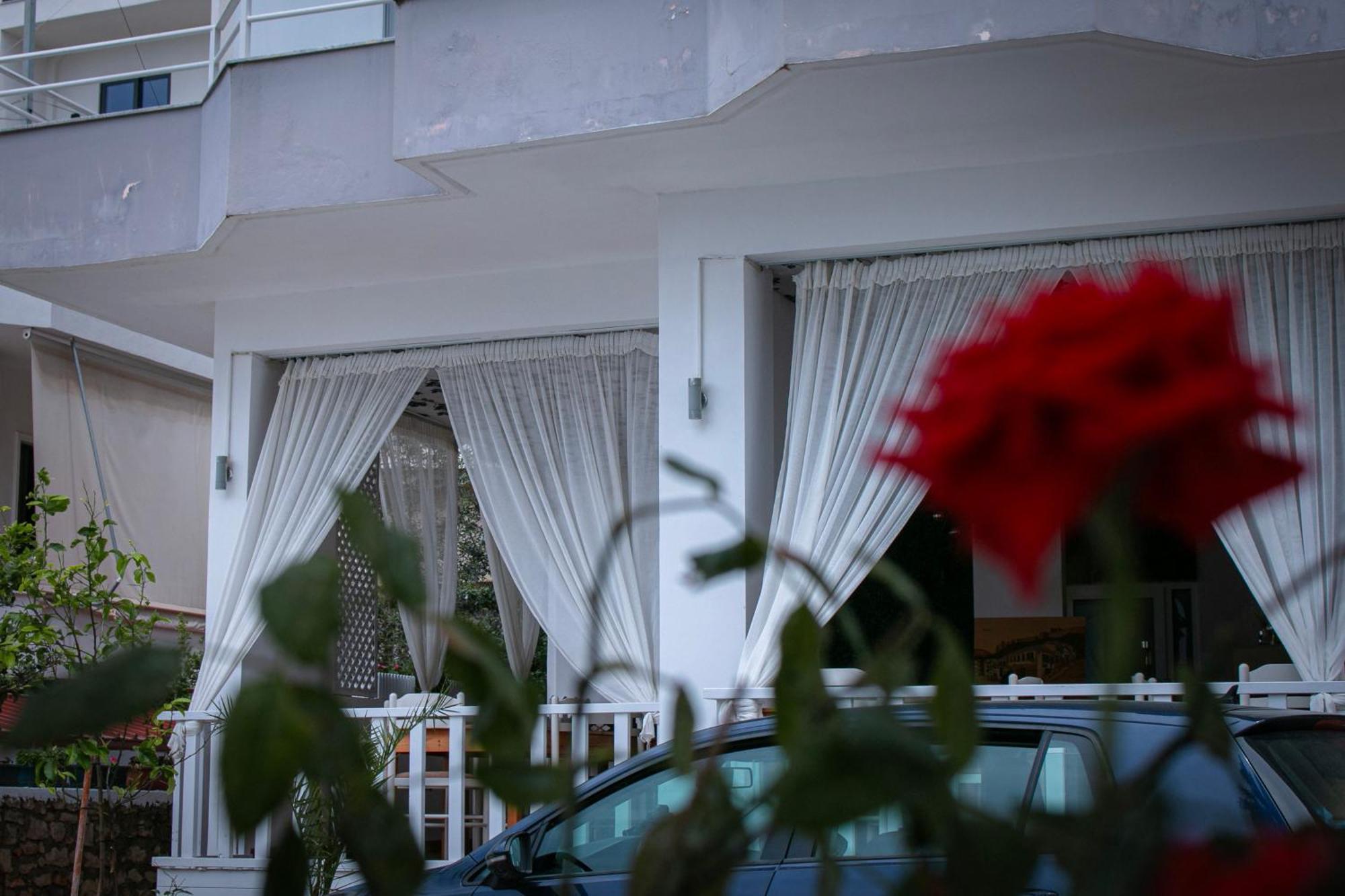 Hotel Fron Sarande Exterior photo